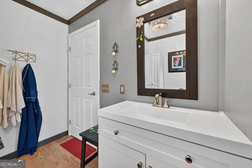 35 E Thomas RD Blue Ridge, GA 30513