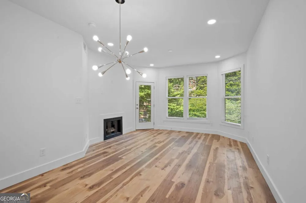 855 Piedmont AVE NE Atlanta, GA 30308