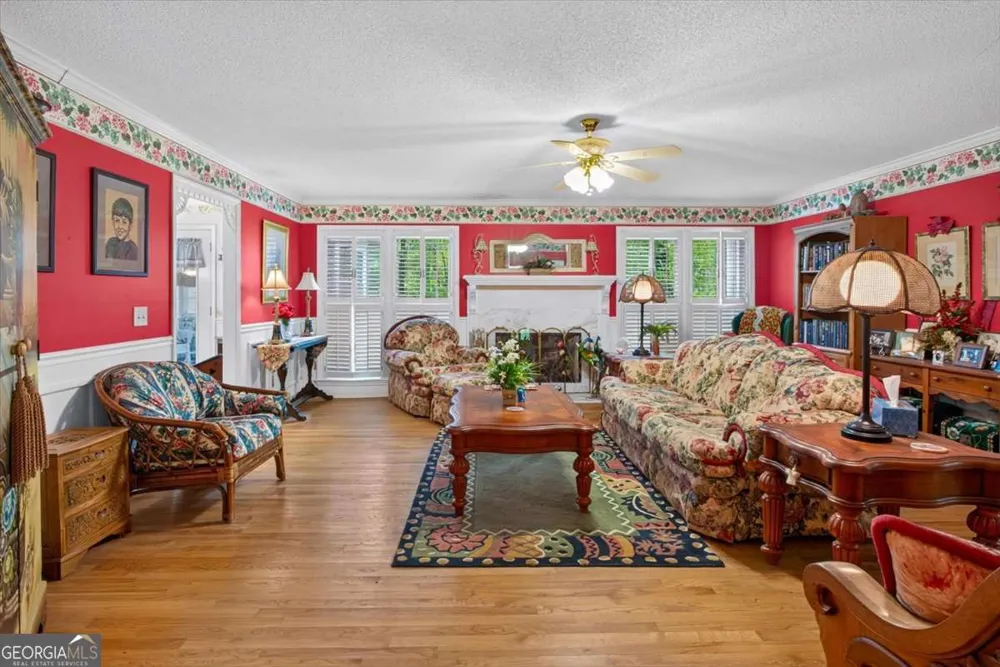 654 Oaklands DR Talking Rock, GA 30175