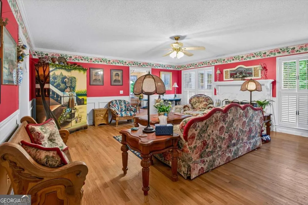 654 Oaklands DR Talking Rock, GA 30175