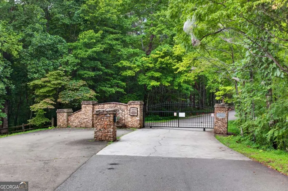 654 Oaklands DR Talking Rock, GA 30175
