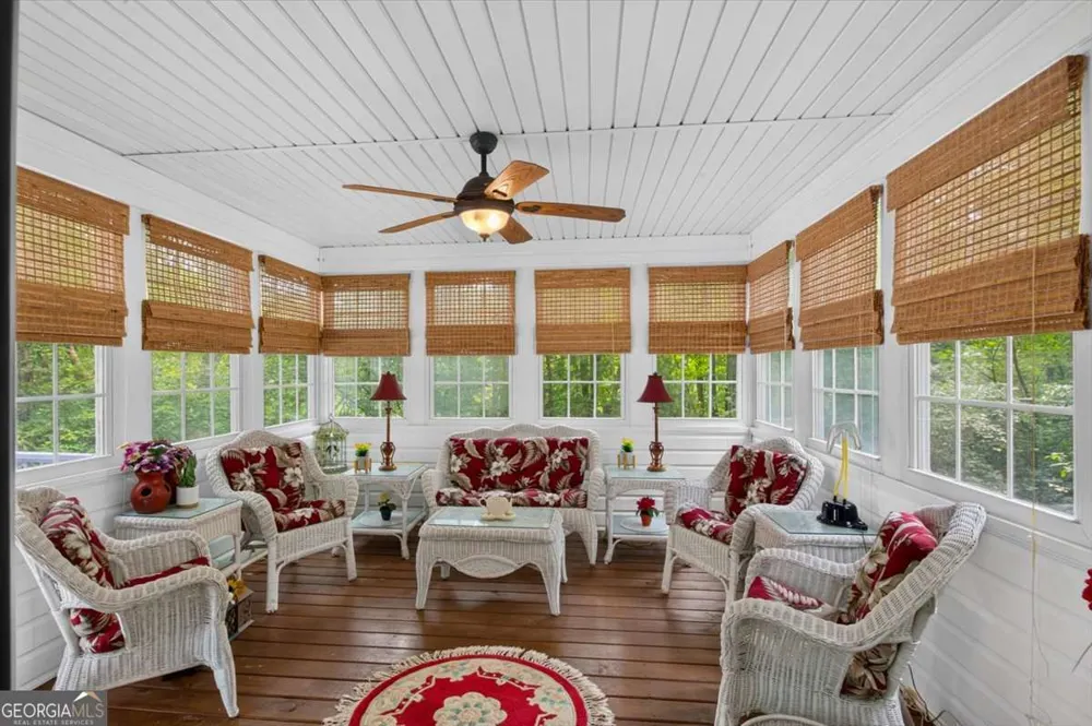654 Oaklands DR Talking Rock, GA 30175