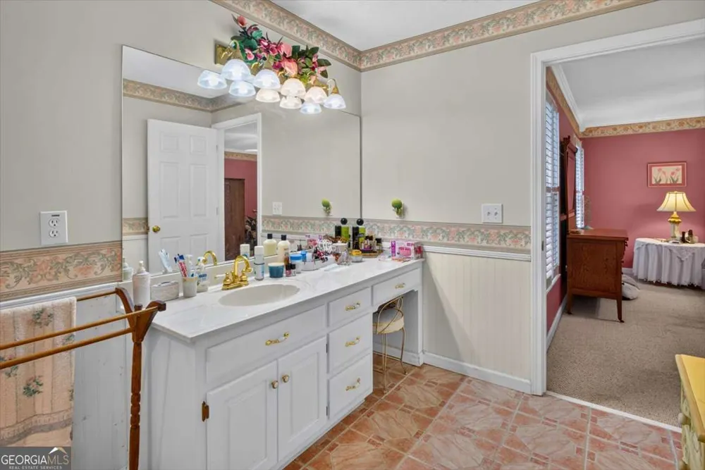 654 Oaklands DR Talking Rock, GA 30175