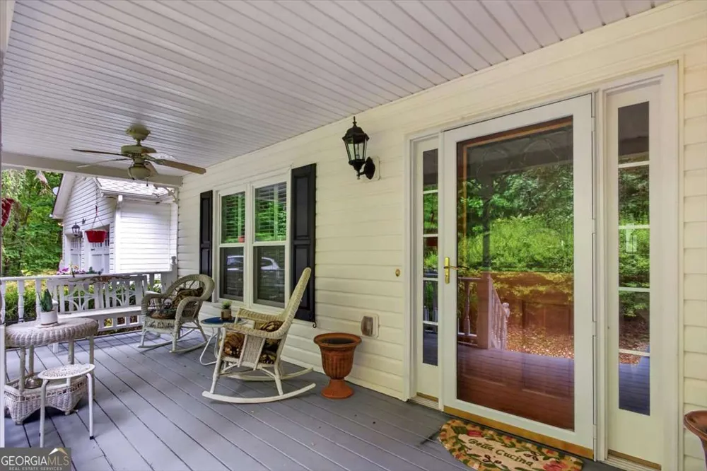 654 Oaklands DR Talking Rock, GA 30175