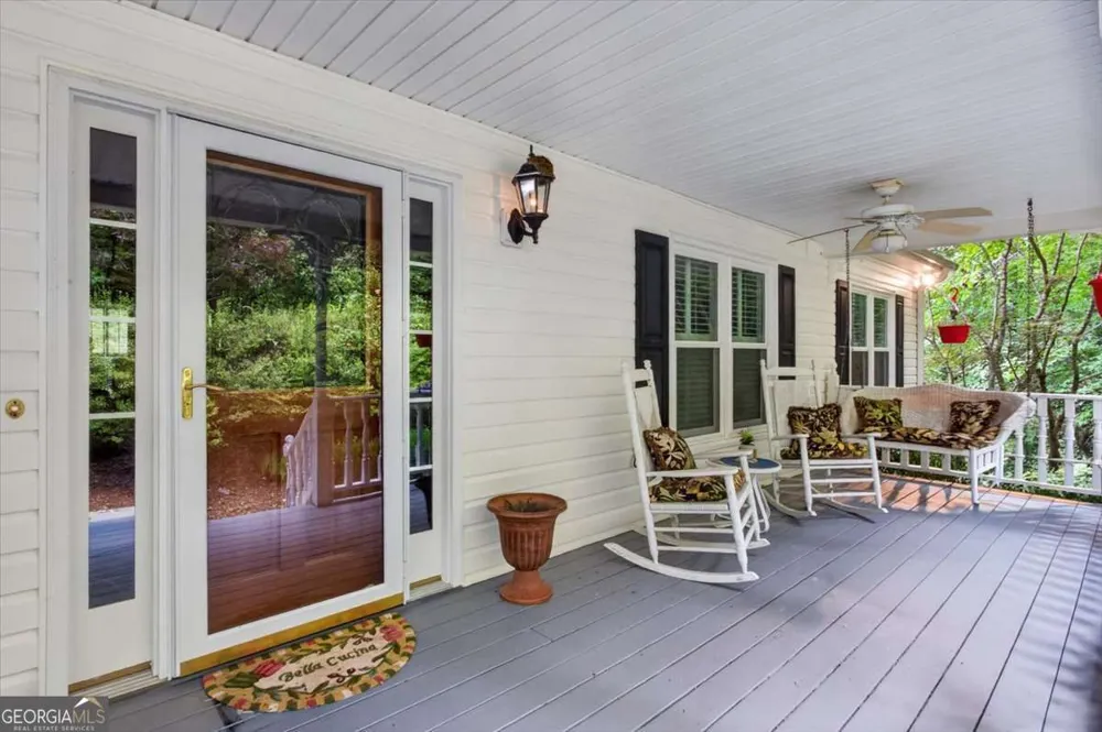 654 Oaklands DR Talking Rock, GA 30175