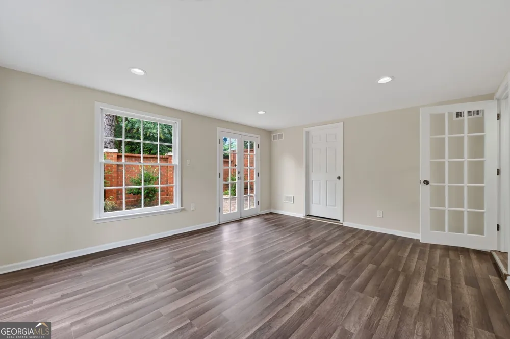 420 Jefferson CIR Sandy Springs, GA 30328