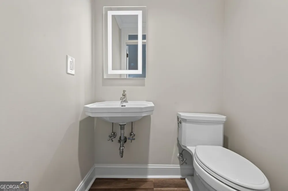 420 Jefferson CIR Sandy Springs, GA 30328
