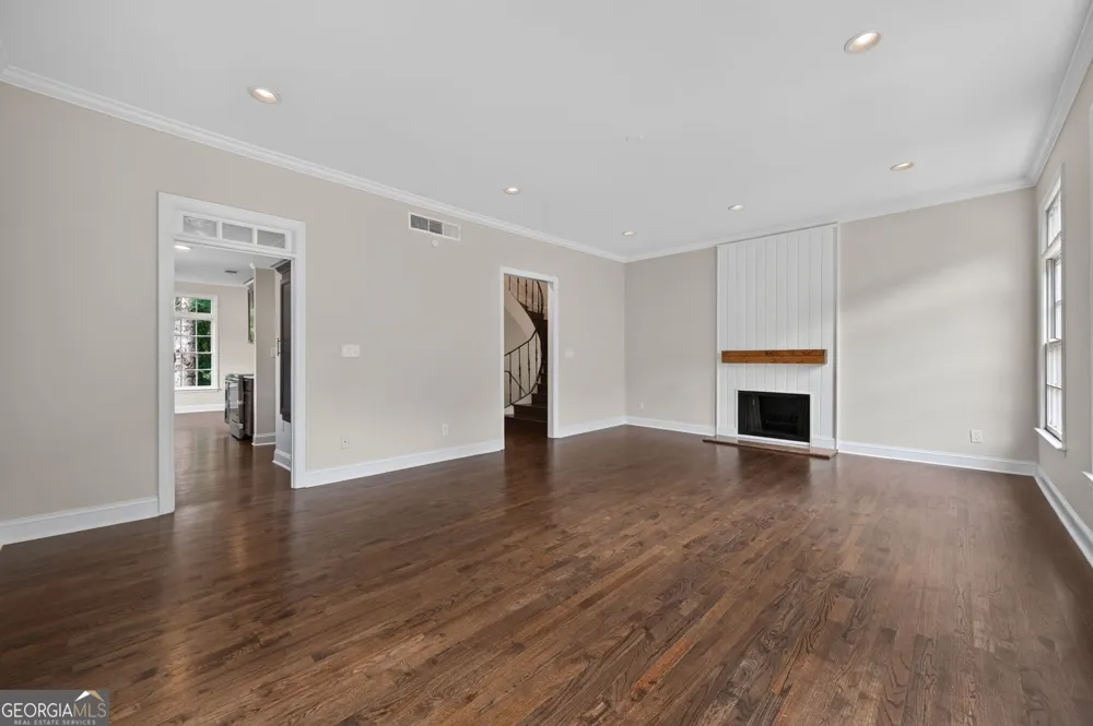 420 Jefferson CIR Sandy Springs, GA 30328