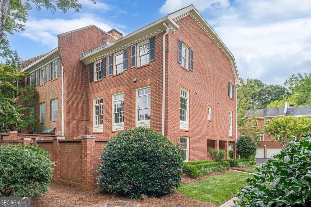 420 Jefferson CIR Sandy Springs, GA 30328