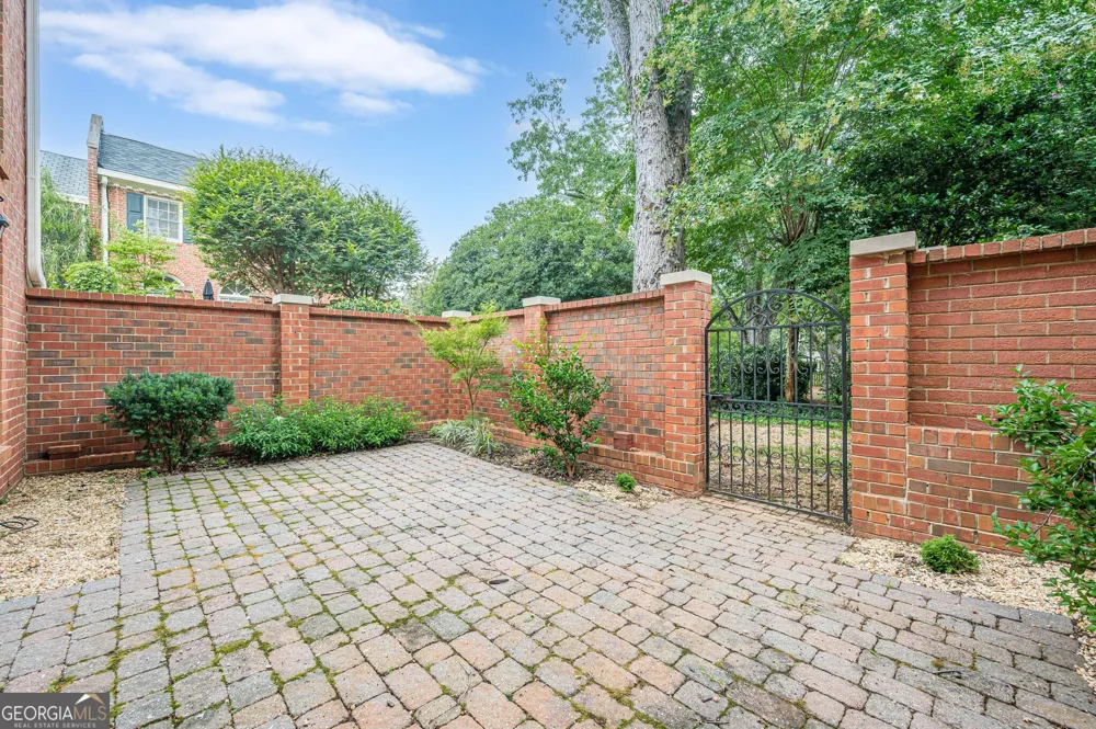 420 Jefferson CIR Sandy Springs, GA 30328