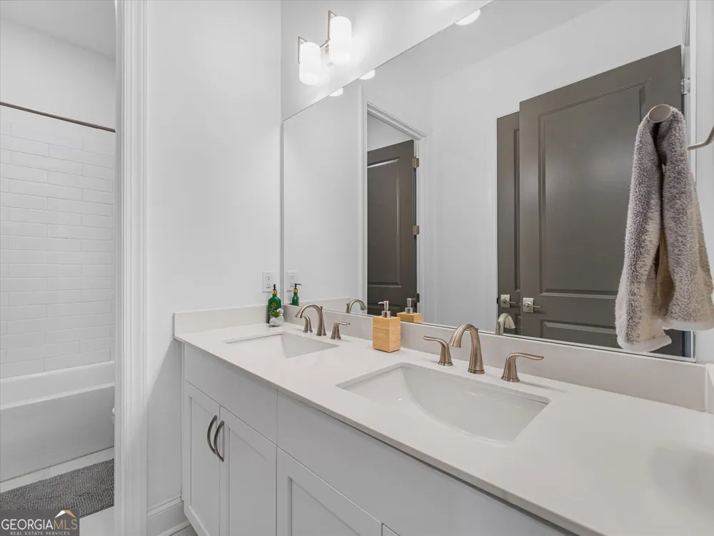 4956 Sudbrook WAY Peachtree Corners, GA 30092