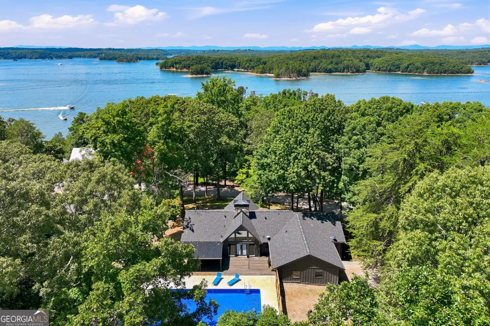 4225 Twin Rivers DR Gainesville, GA 30504