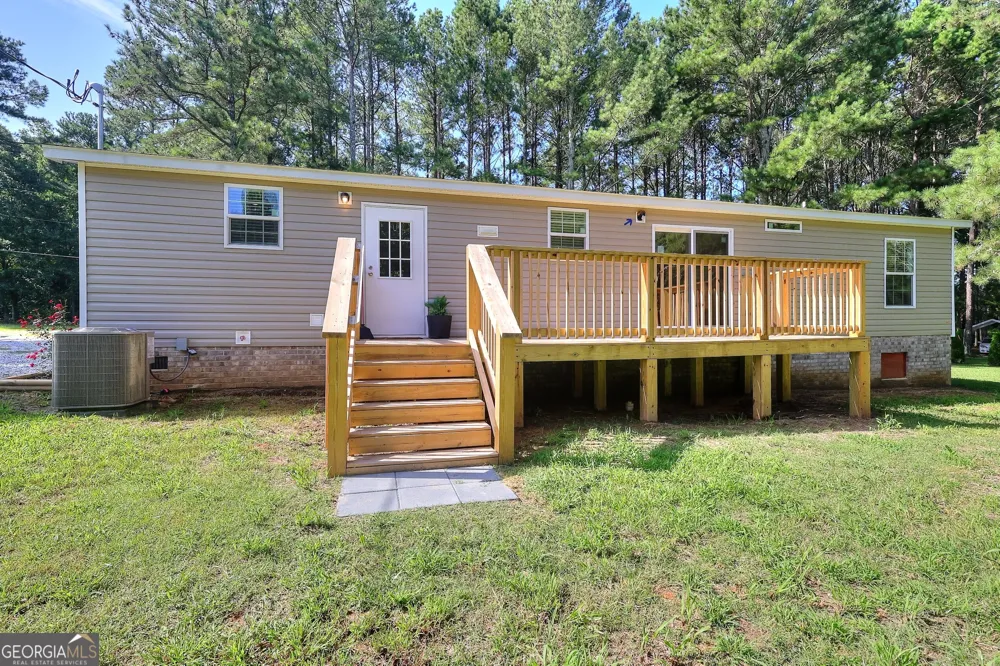 209 Jack Sharp RD Colbert, GA 30628