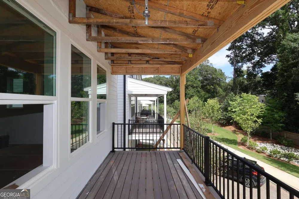 744 Auguste AVE Scottdale, GA 30079