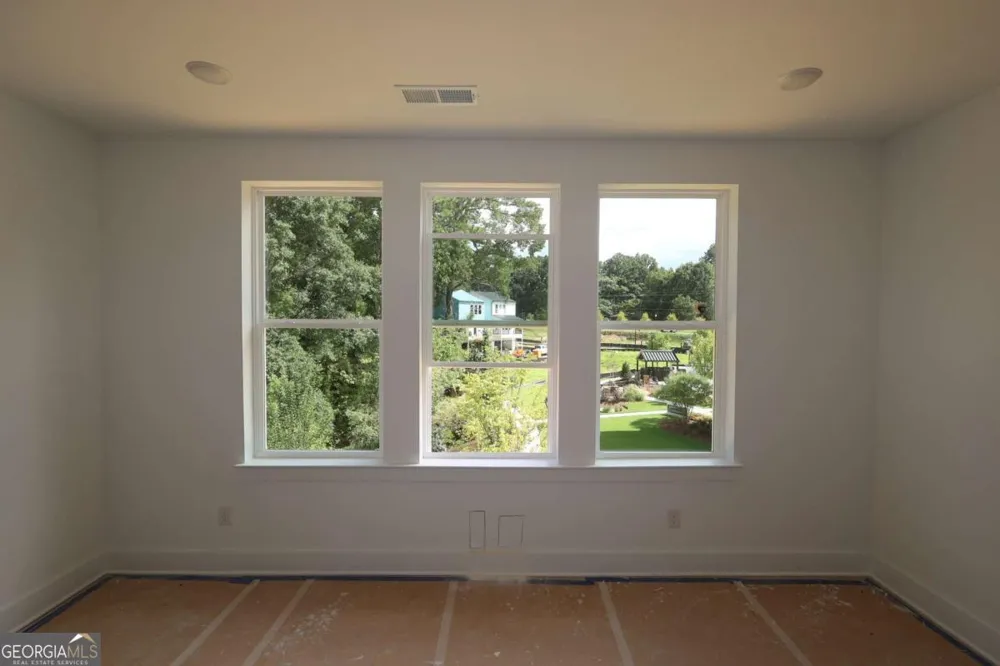 744 Auguste AVE Scottdale, GA 30079
