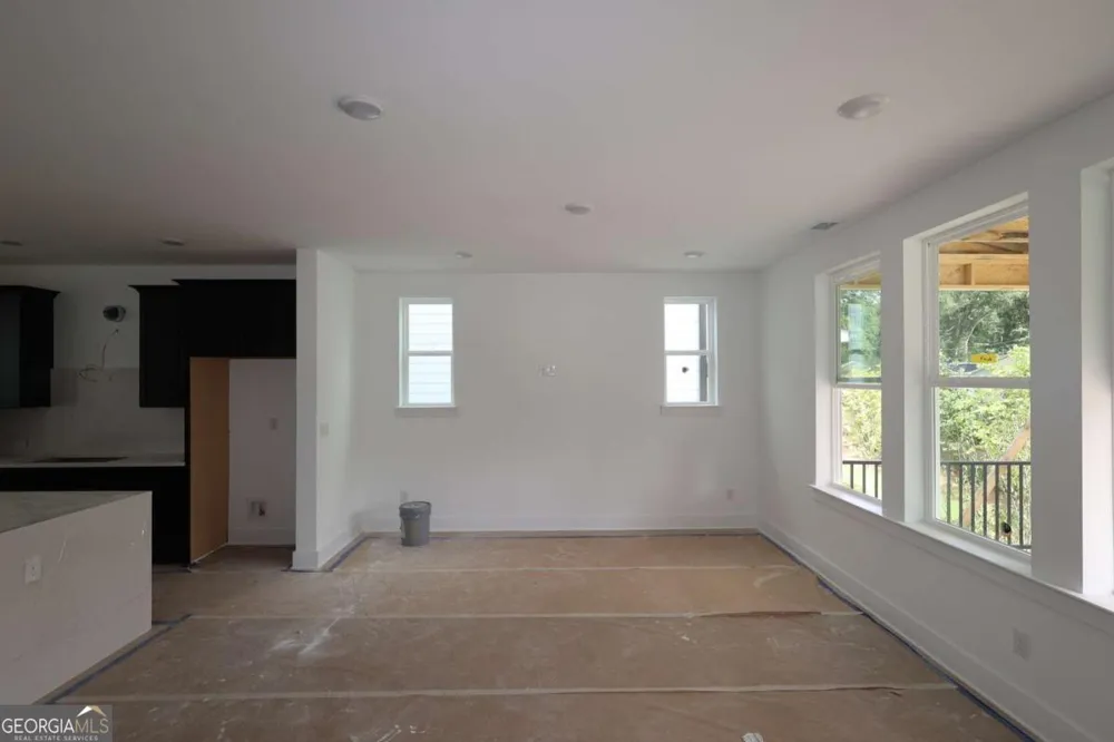 744 Auguste AVE Scottdale, GA 30079