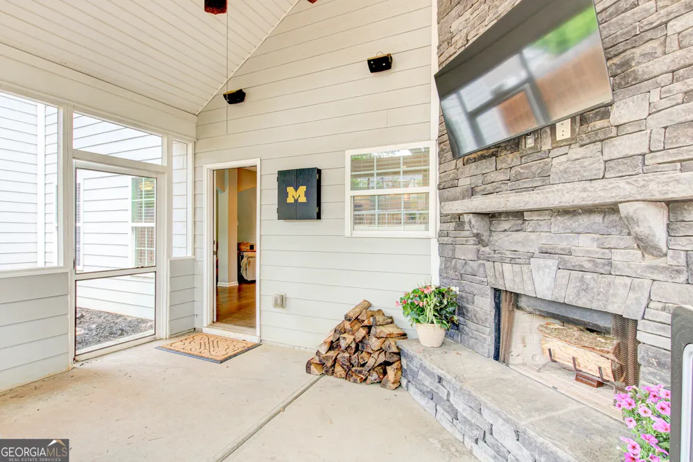 23 South York DR Newnan, GA 30265