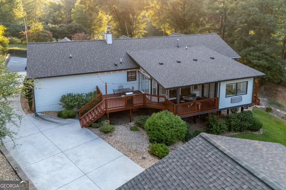 2390 Stone DR SW Lilburn, GA 30047