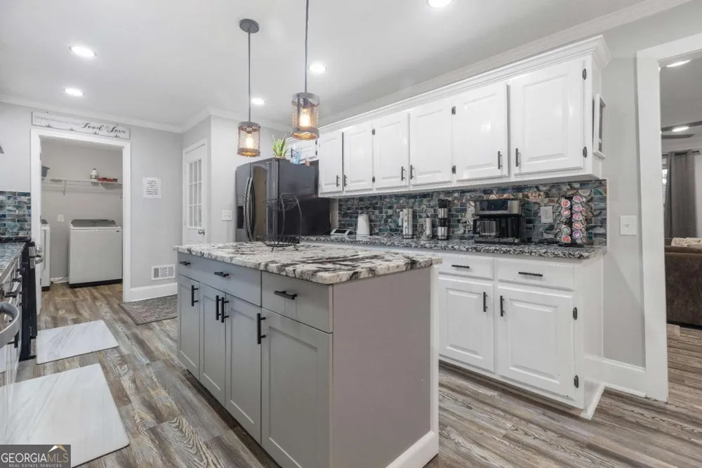 2390 Stone DR SW Lilburn, GA 30047
