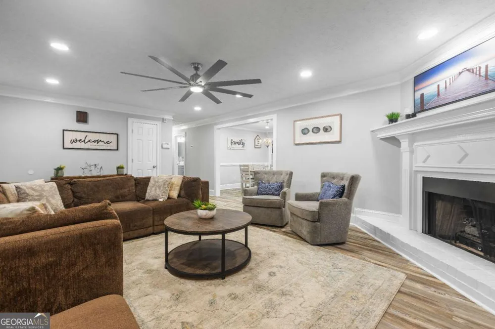 2390 Stone DR SW Lilburn, GA 30047