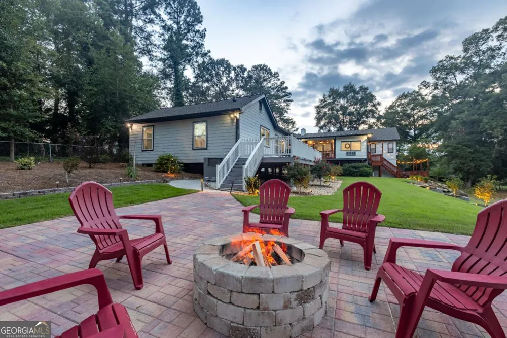 2390 Stone DR SW Lilburn, GA 30047