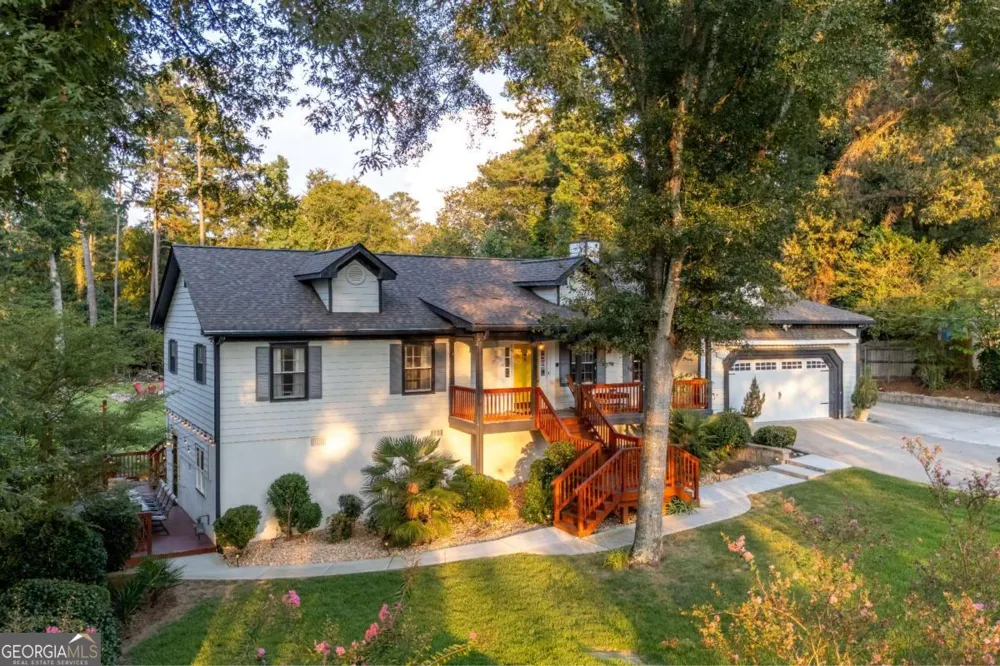 2390 Stone DR SW Lilburn, GA 30047