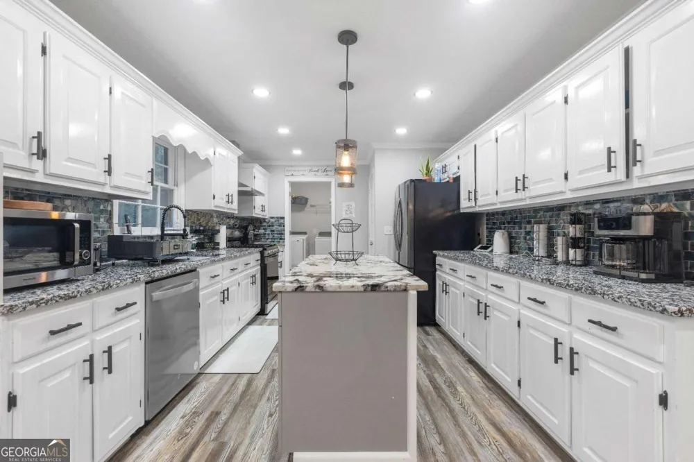 2390 Stone DR SW Lilburn, GA 30047