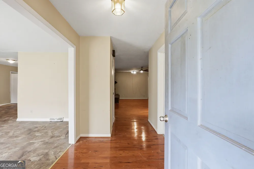42 Charles ST Toccoa, GA 30577