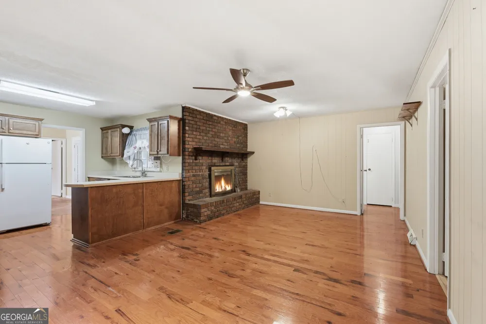42 Charles ST Toccoa, GA 30577