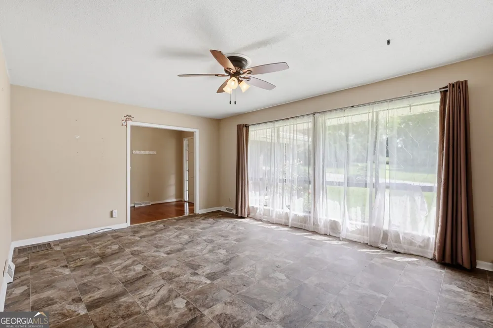 42 Charles ST Toccoa, GA 30577
