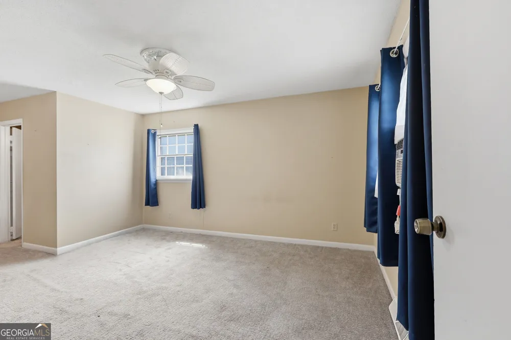 42 Charles ST Toccoa, GA 30577