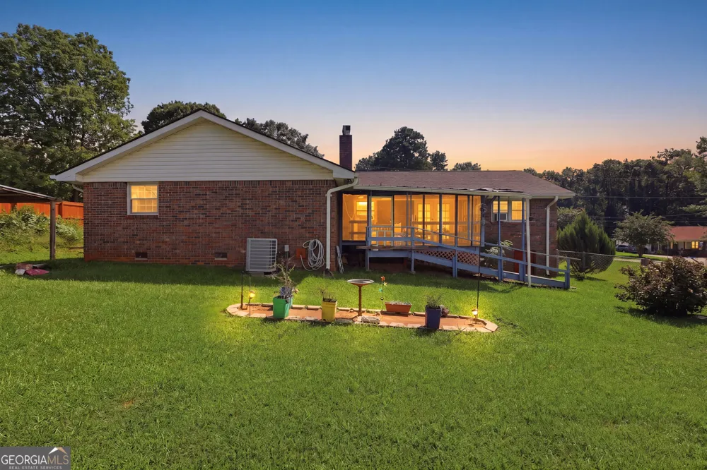 42 Charles ST Toccoa, GA 30577