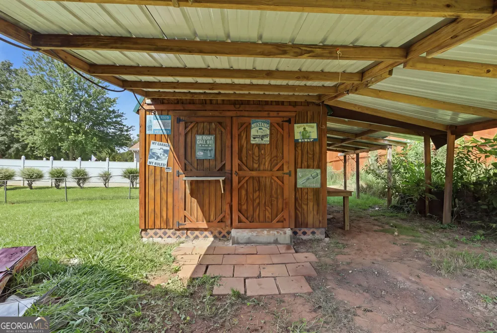 42 Charles ST Toccoa, GA 30577