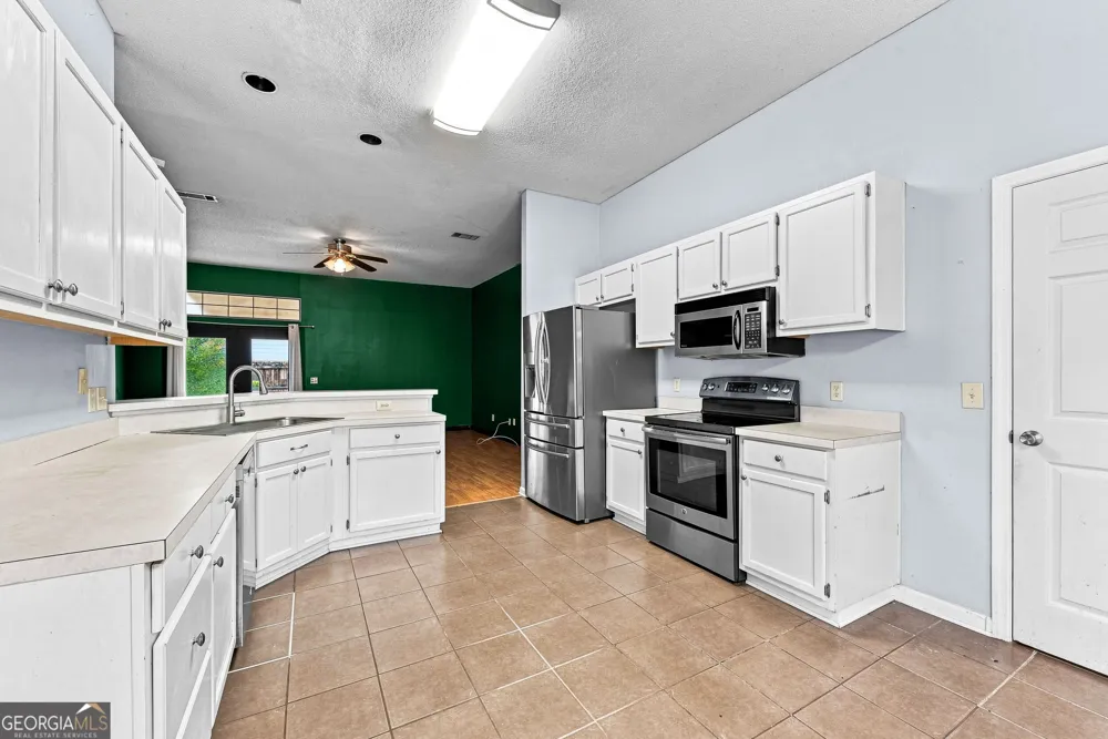 100 Pleasant Breeze WAY Kingsland, GA 31548