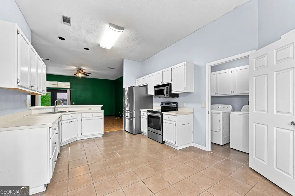 100 Pleasant Breeze WAY Kingsland, GA 31548