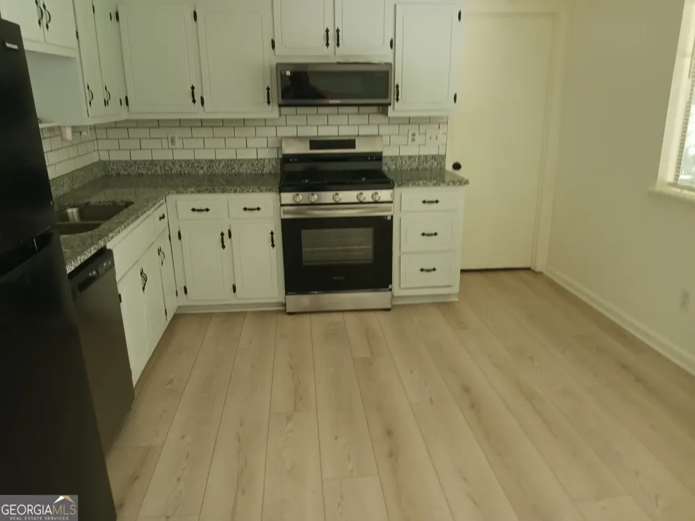 1063 Salisbury TRL Riverdale, GA 30296