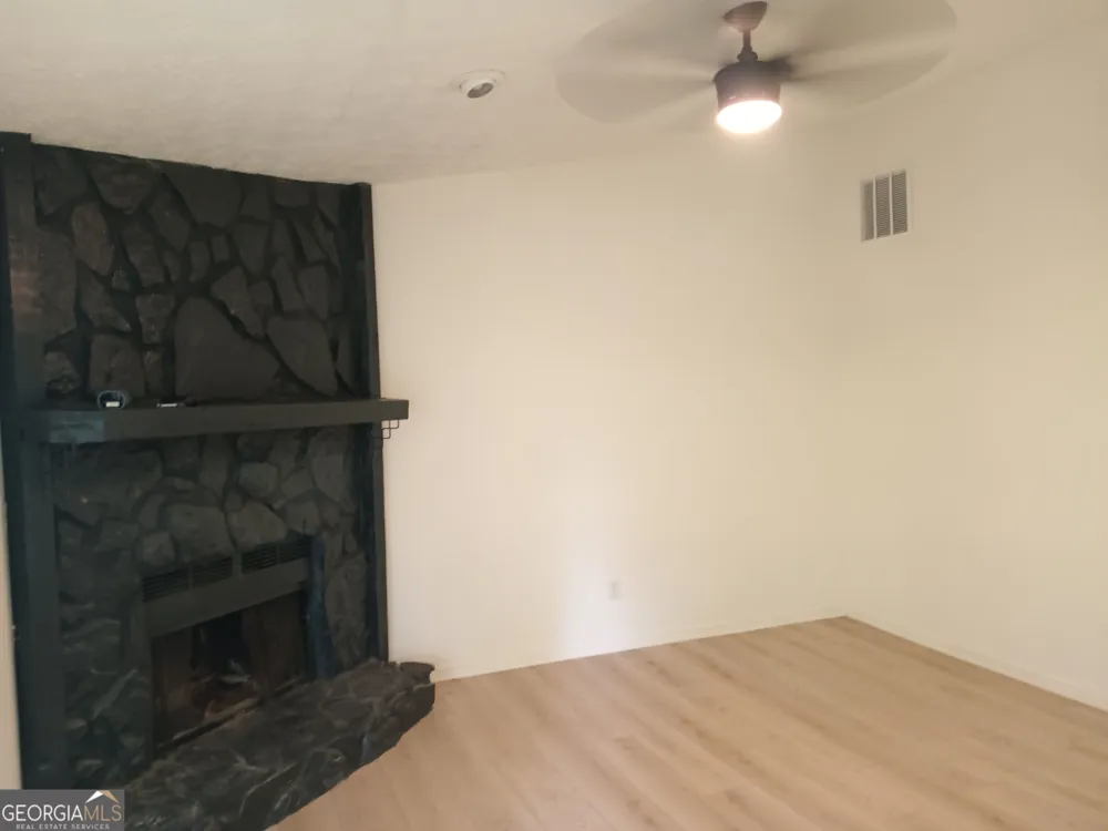 1063 Salisbury TRL Riverdale, GA 30296