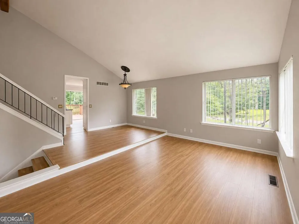 2704 Valley Hill DR Acworth, GA 30102