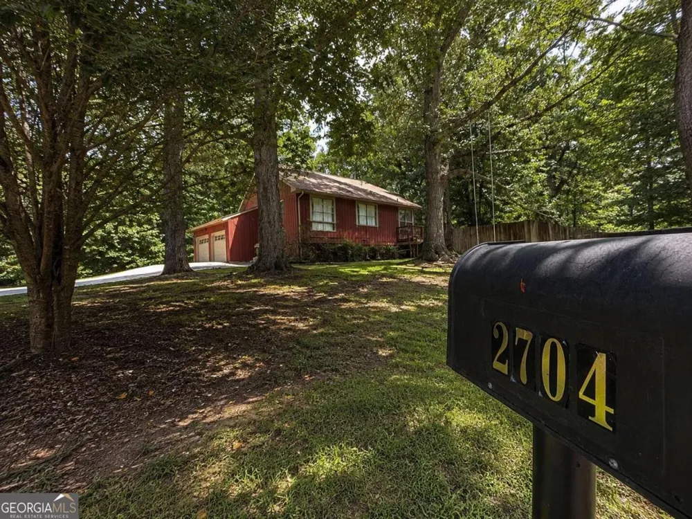 2704 Valley Hill DR Acworth, GA 30102