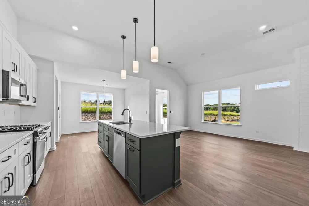 125 Cottage Grove CIR Eatonton, GA 31024