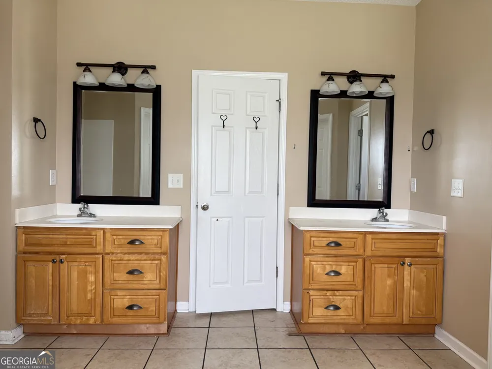 113 Berkley CIR Warner Robins, GA 31093