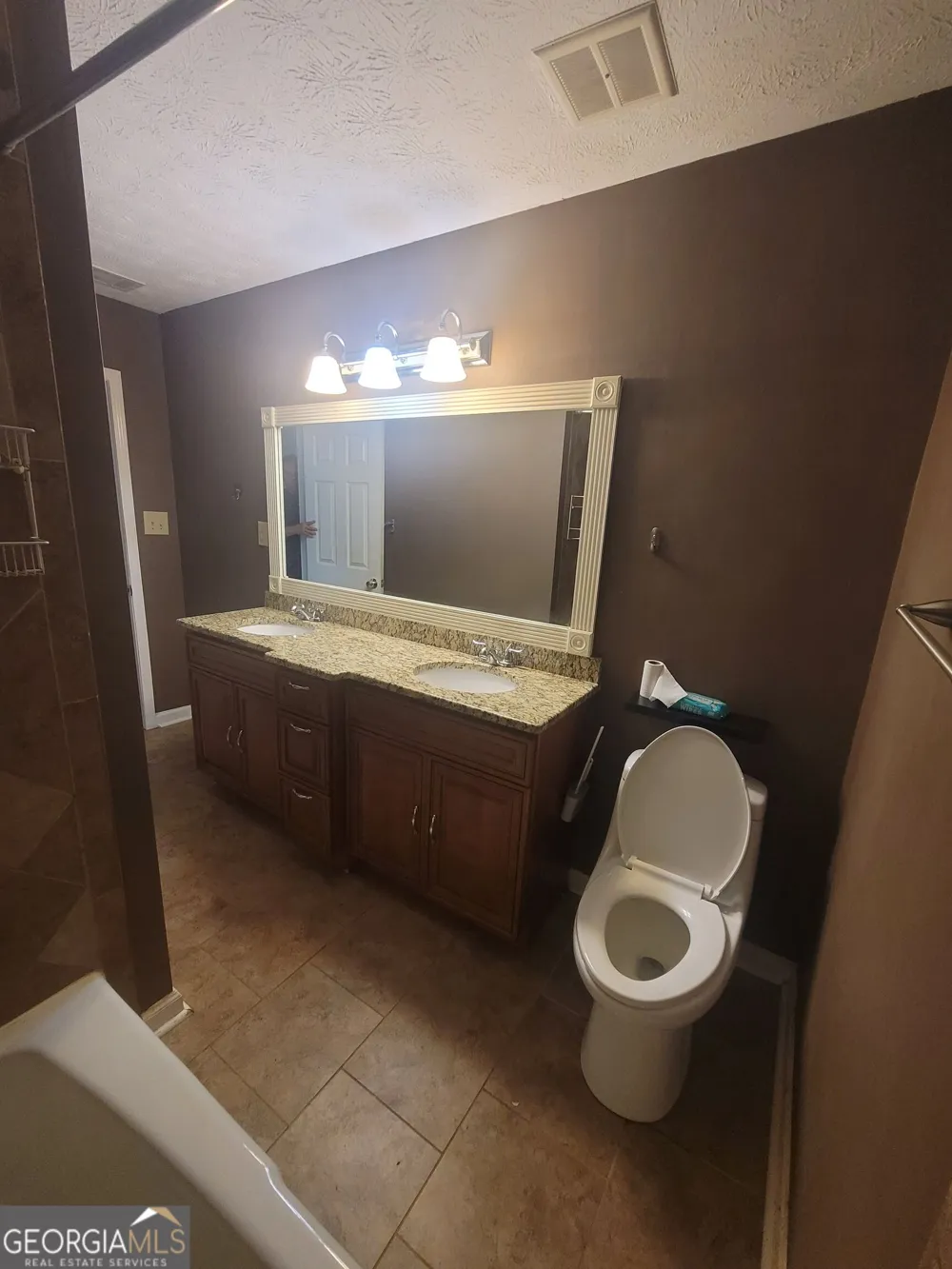 538 Cole DR SW Lilburn, GA 30047