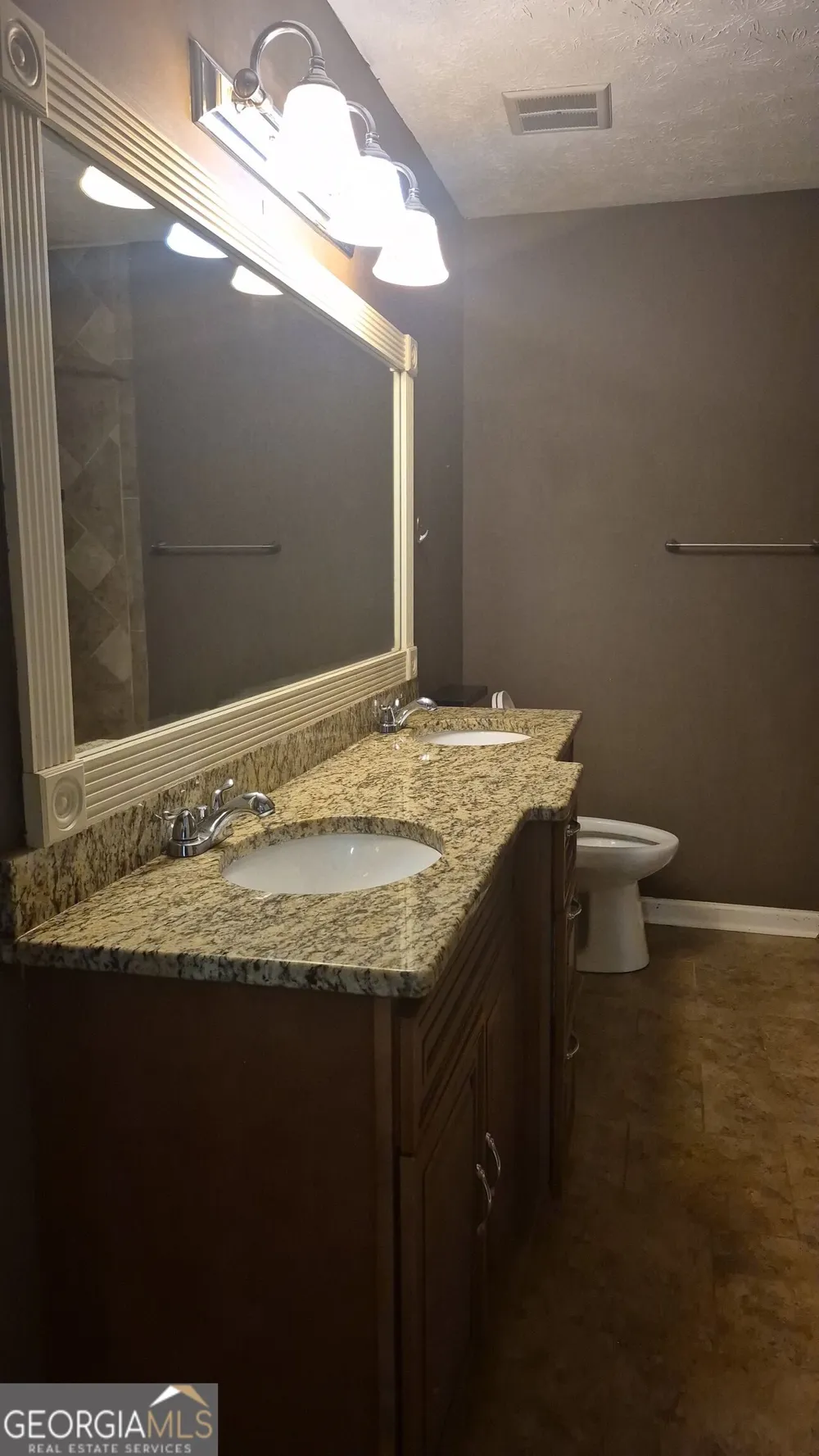 538 Cole DR SW Lilburn, GA 30047