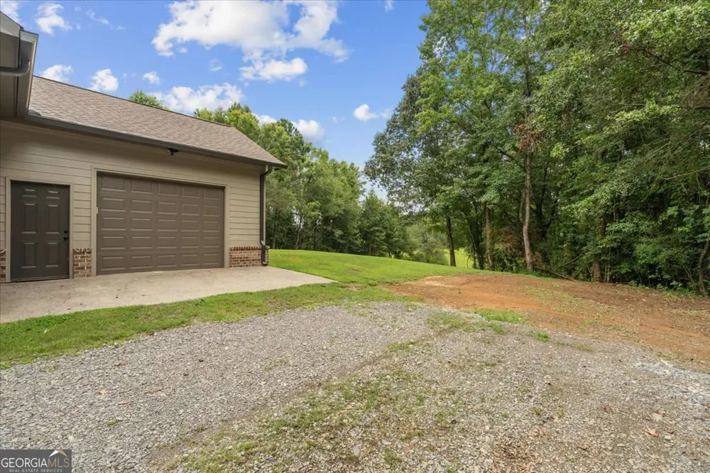 1358 Reeves Station RD SW Calhoun, GA 30701