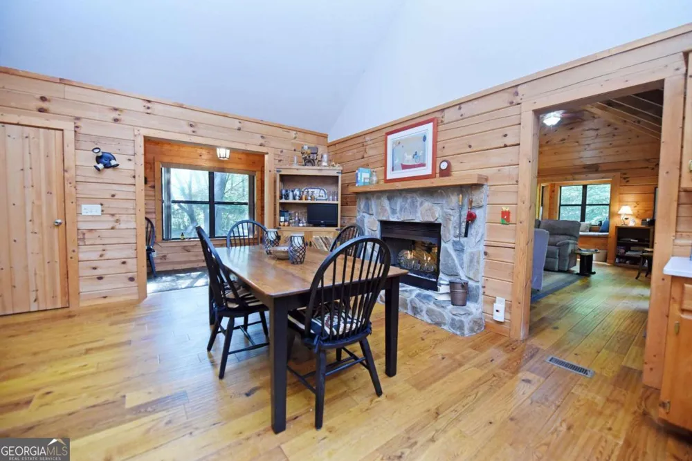 566 Sharewood FRST Morganton, GA 30560