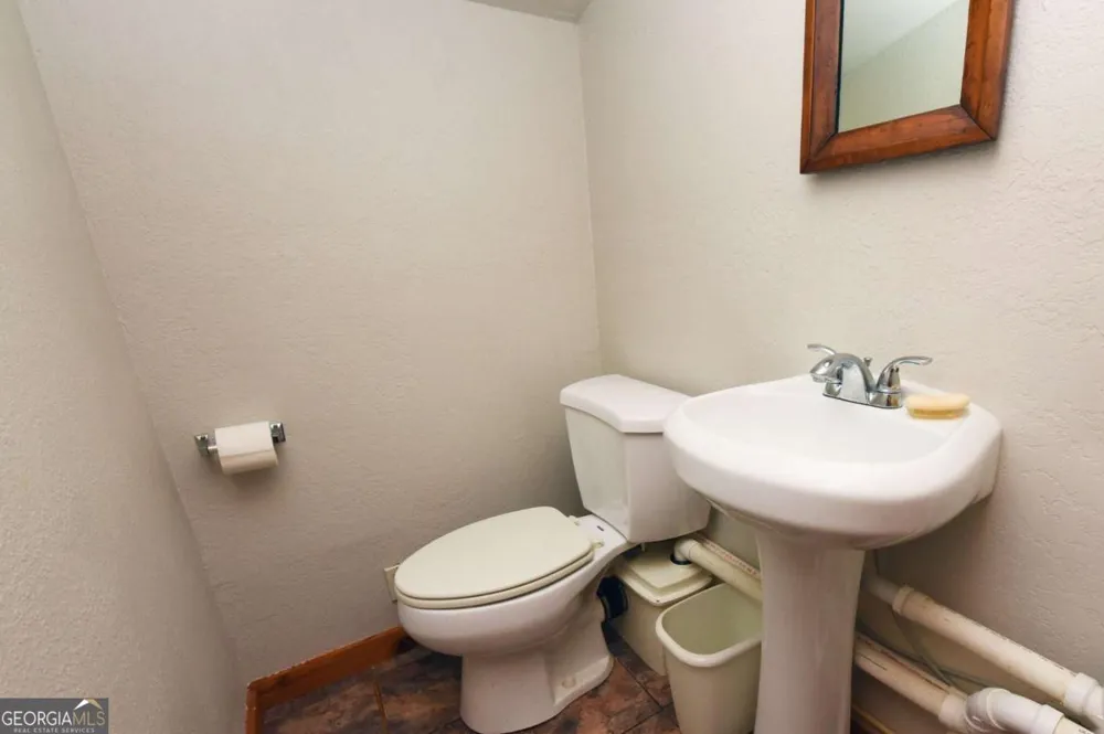 566 Sharewood FRST Morganton, GA 30560
