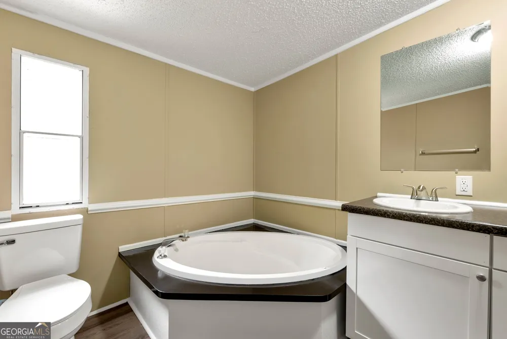255 Double Branch RD Danielsville, GA 30633