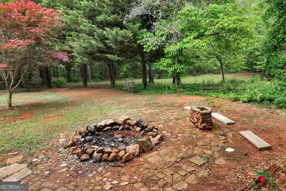 255 Double Branch RD Danielsville, GA 30633