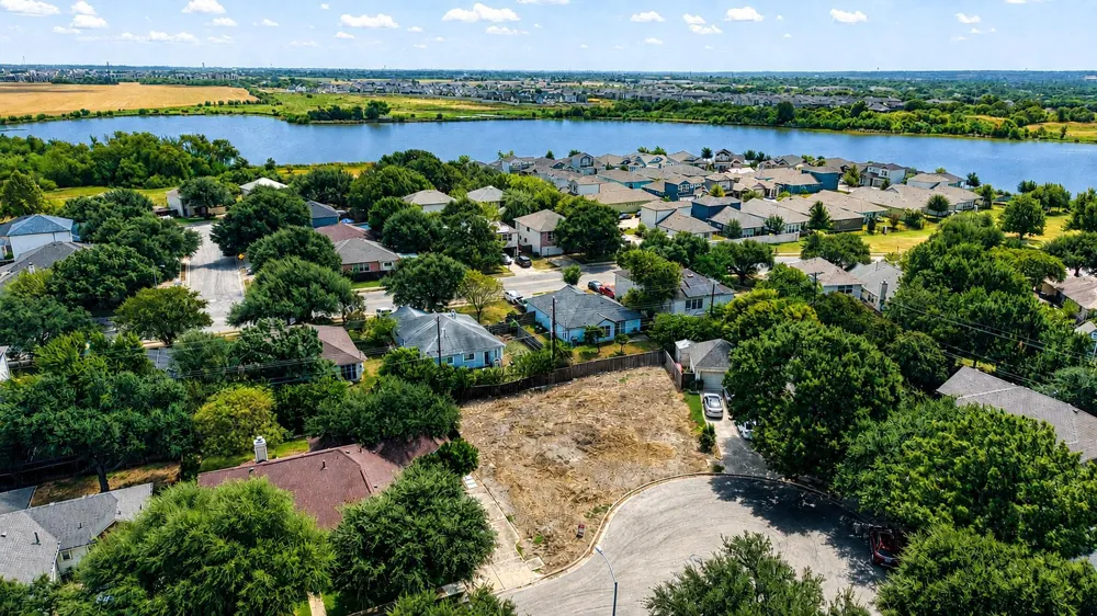 1717 Chalice Cove Round Rock, TX 78665