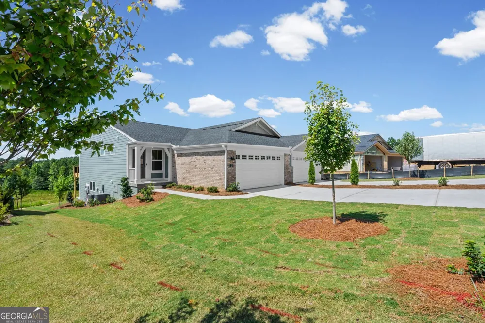 25 Village DR Dawsonville, GA 30534